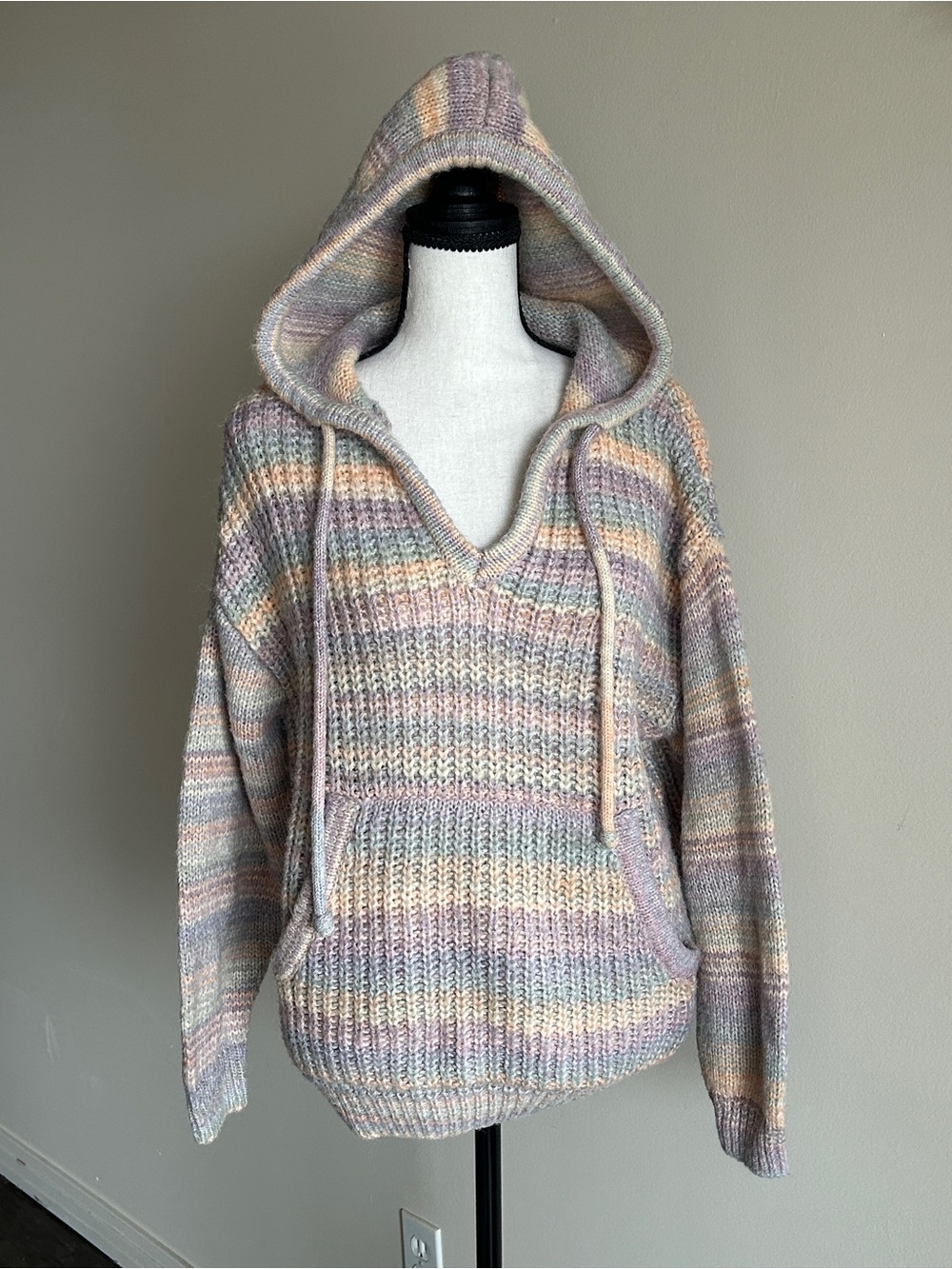 Dex Soft Pastel Striped Hoodie Sweater - Women's Cozy Knit Small/Medium